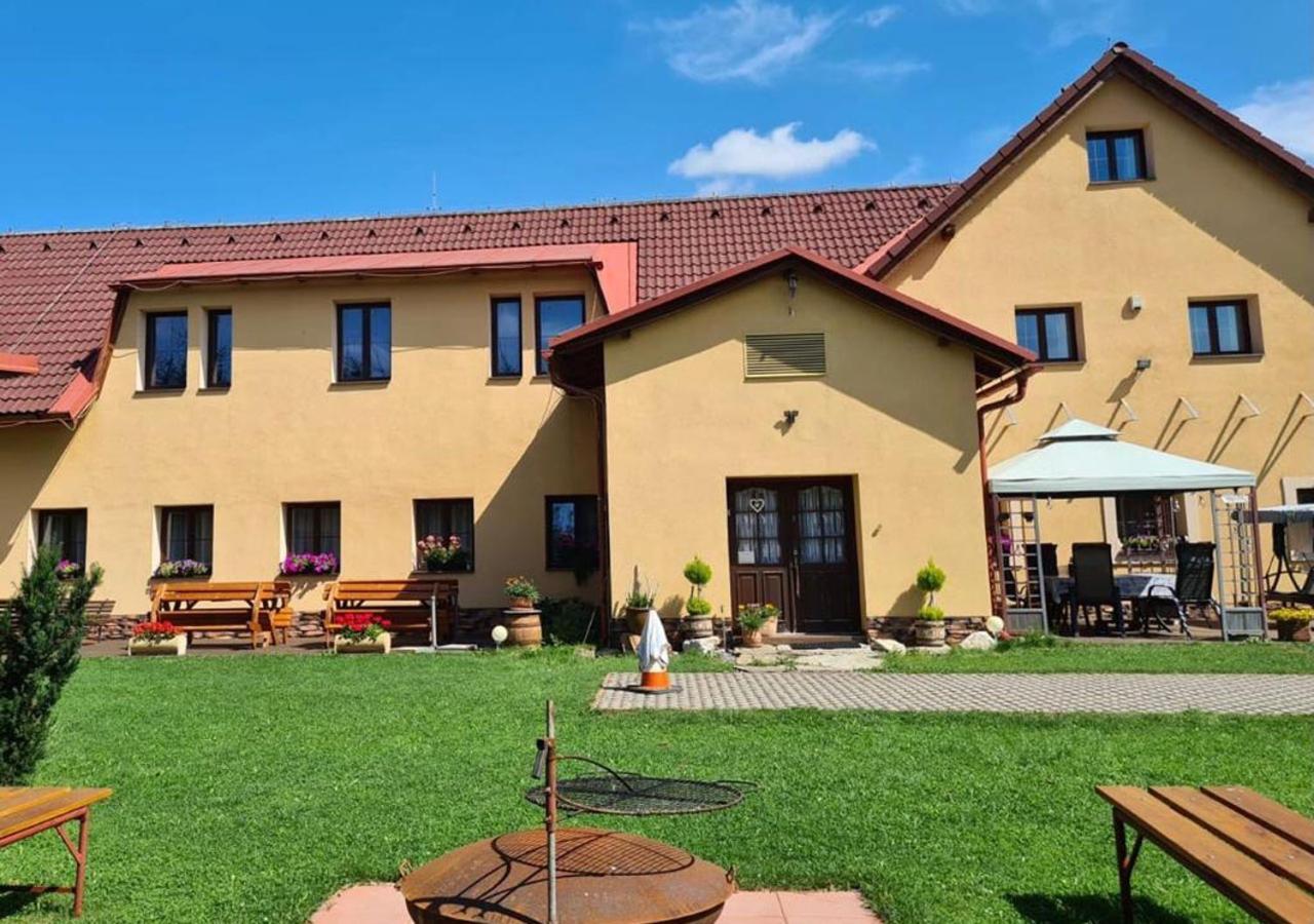 Rezidence Lipka Appartement Králíky Buitenkant foto
